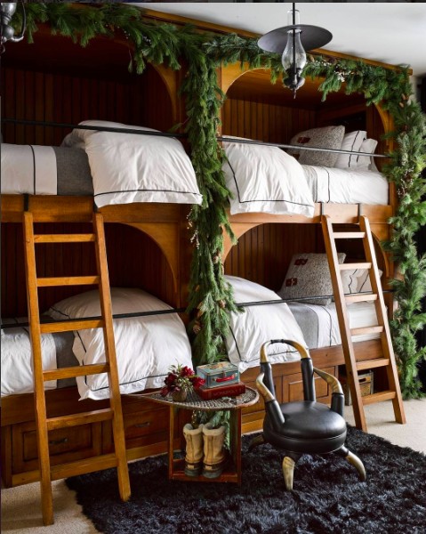 festive-bunk-beds-at-elle-decor